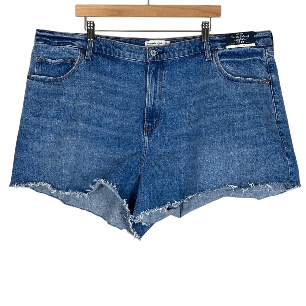NWT Abercrombie & Fitch Denim Shorts Womens 36 Medium Wash 90s Relaxed Cutoff